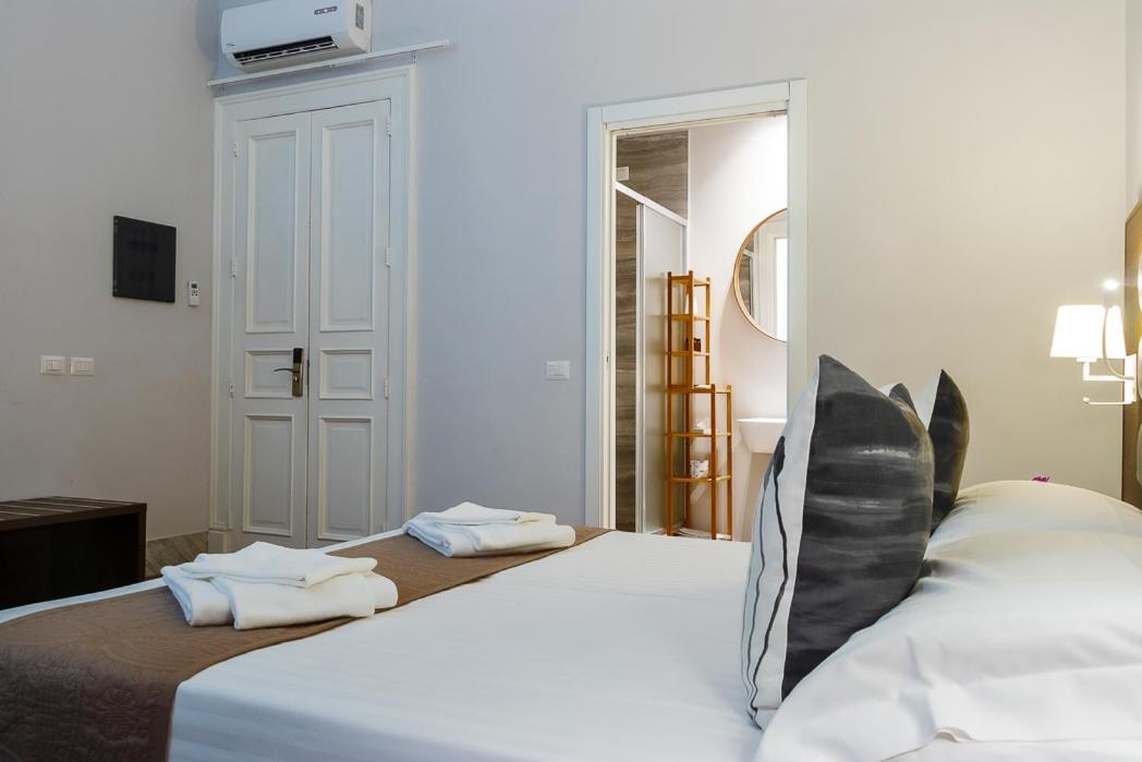 Bed and Breakfast Re Vittorio De Luxe Mesina Exterior foto